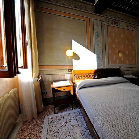 Albergo Giulia Gonzaga Sabbioneta Bagian luar foto