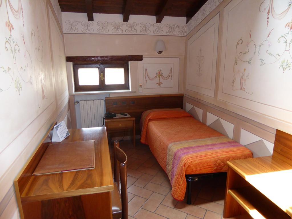 Albergo Giulia Gonzaga Sabbioneta Ruang foto