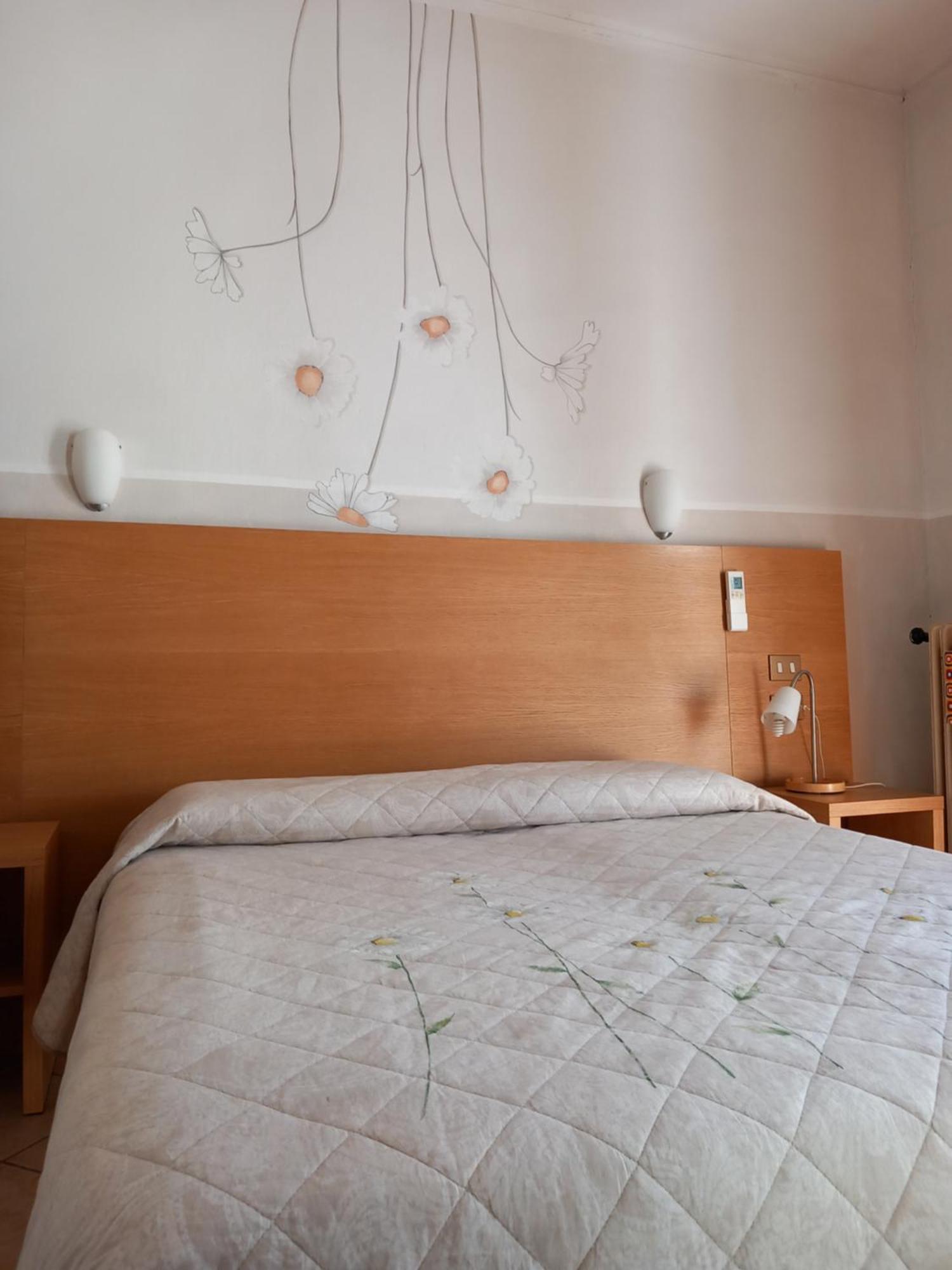 Albergo Giulia Gonzaga Sabbioneta Bagian luar foto
