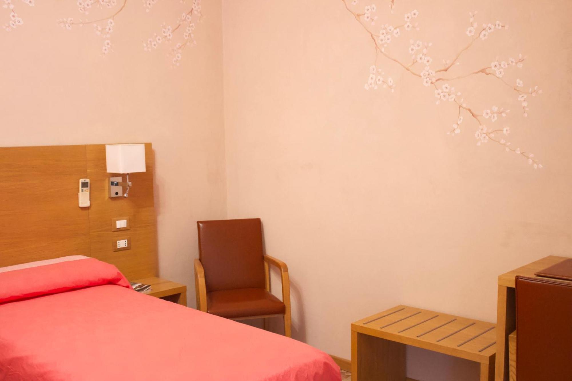 Albergo Giulia Gonzaga Sabbioneta Bagian luar foto