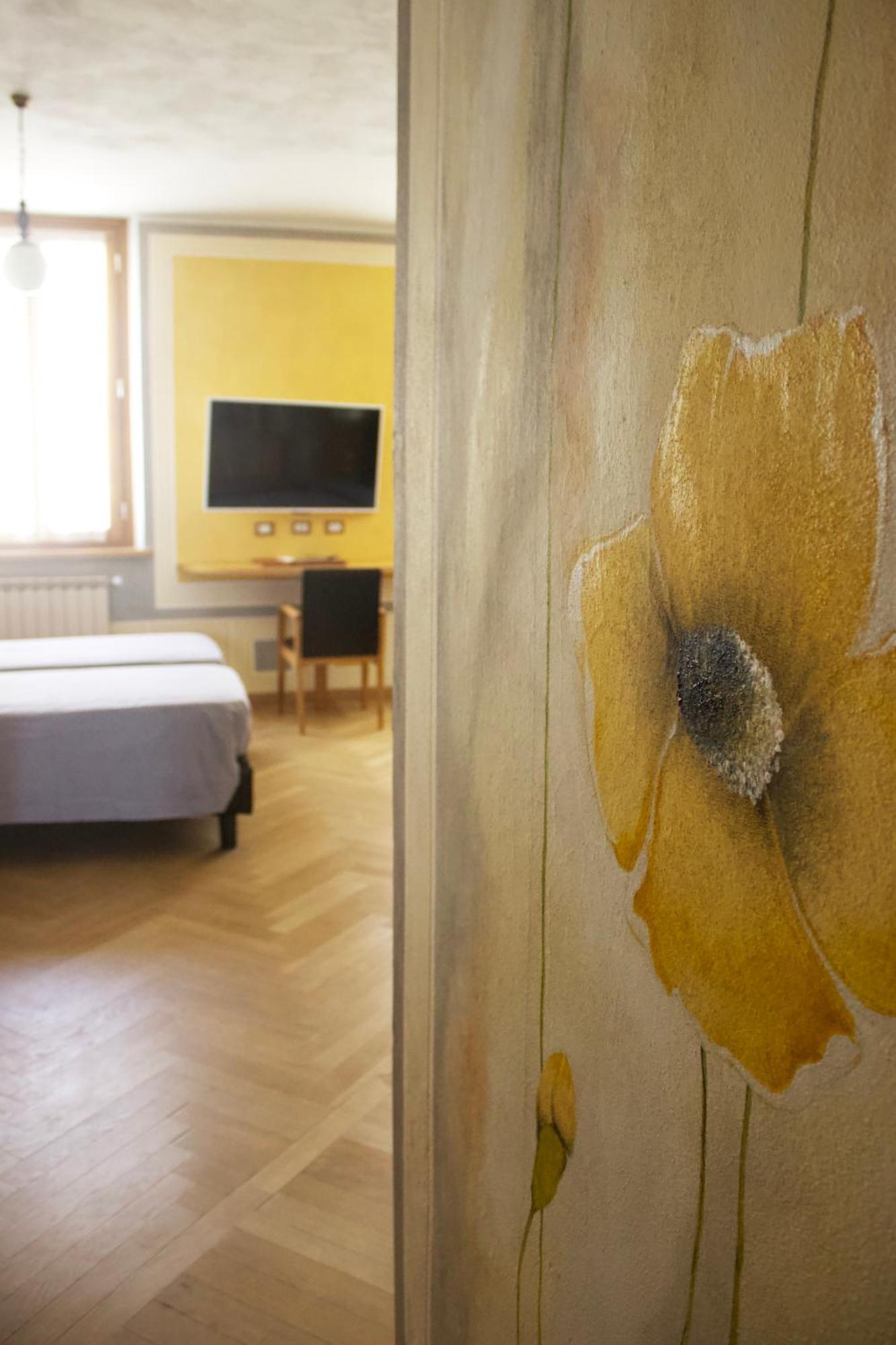 Albergo Giulia Gonzaga Sabbioneta Bagian luar foto